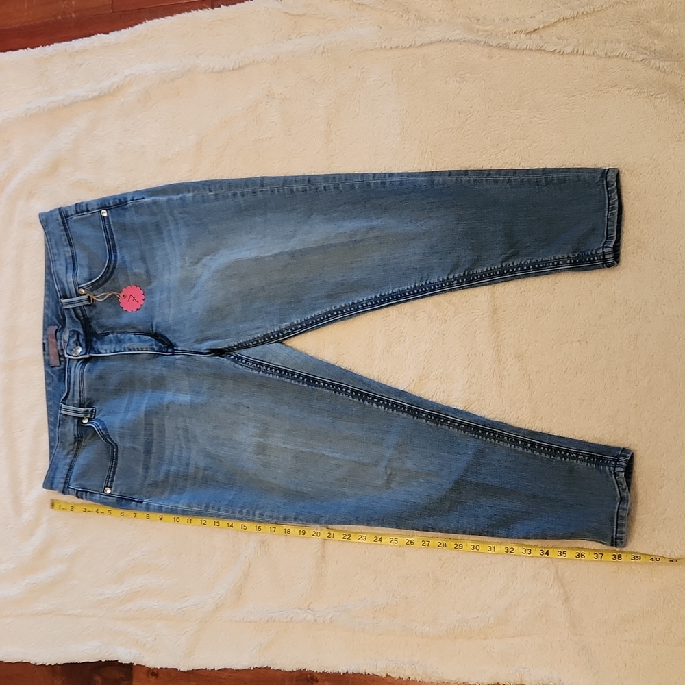 Melissa McCarthy Seven7 pencil jeans